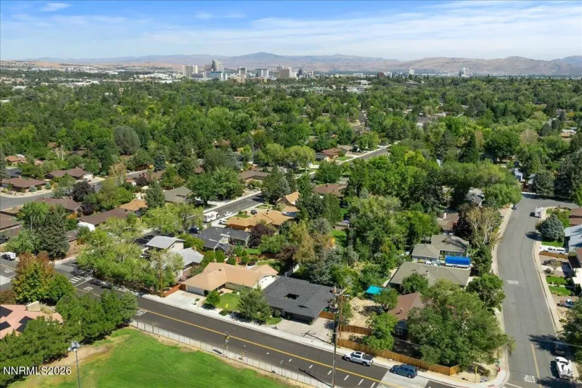 820 Keele, Reno, Nevada 89509, 4 Bedrooms Bedrooms, ,2 BathroomsBathrooms,Residential,Residential,Keele,0,260012692