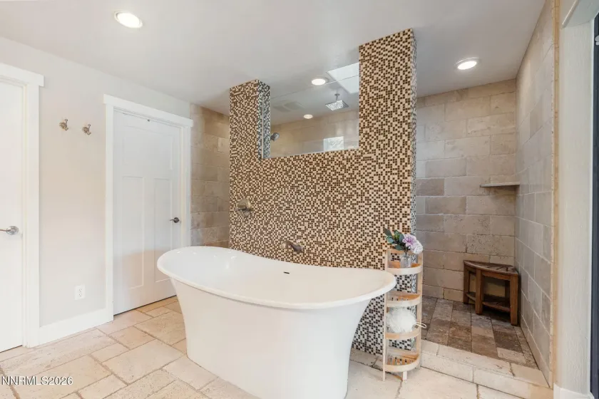 15020 Edmands, Reno, Nevada 89511, 5 Bedrooms Bedrooms, ,3 BathroomsBathrooms,Residential,Residential,Edmands,0,260012694