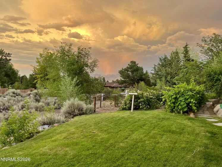 15020 Edmands, Reno, Nevada 89511, 5 Bedrooms Bedrooms, ,3 BathroomsBathrooms,Residential,Residential,Edmands,0,260012694