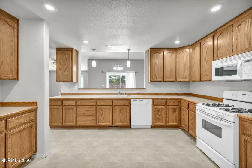 445 Torrey Pines, Fallon, Nevada 89406, 3 Bedrooms Bedrooms, ,2 BathroomsBathrooms,Residential,Residential,Torrey Pines,0,260012701