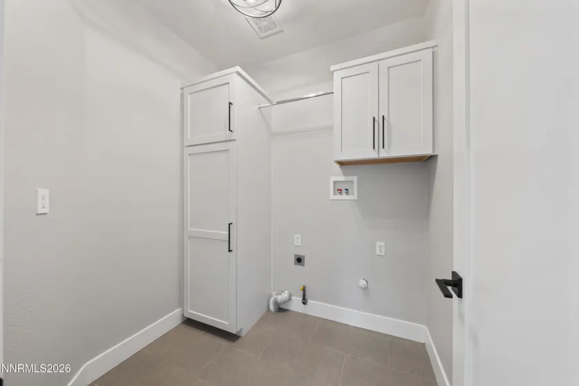 8160 Sierra Ridge, Reno, Nevada 89523, 3 Bedrooms Bedrooms, ,3 BathroomsBathrooms,Residential,Residential,Sierra Ridge,0,260012710