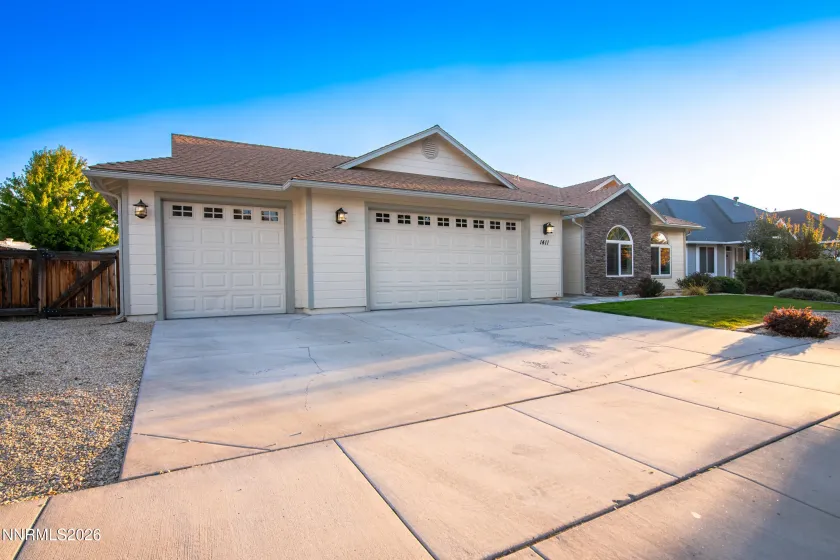 1411 Arlen, Gardnerville, Nevada 89410, 3 Bedrooms Bedrooms, ,2 BathroomsBathrooms,Residential,Residential,Arlen,0,260012711