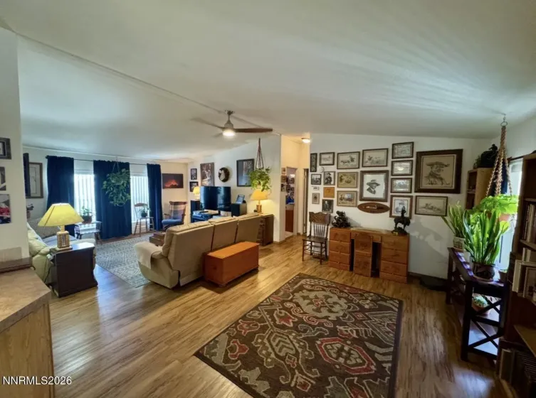 10 Rue De La Azure, Sparks, Nevada 89434, 3 Bedrooms Bedrooms, ,2 BathroomsBathrooms,Residential,Residential,Rue De La Azure,0,260012717