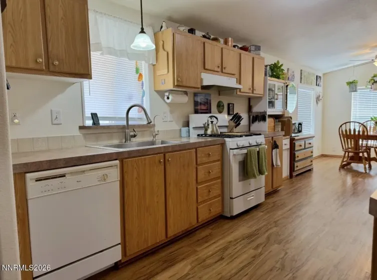 10 Rue De La Azure, Sparks, Nevada 89434, 3 Bedrooms Bedrooms, ,2 BathroomsBathrooms,Residential,Residential,Rue De La Azure,0,260012717