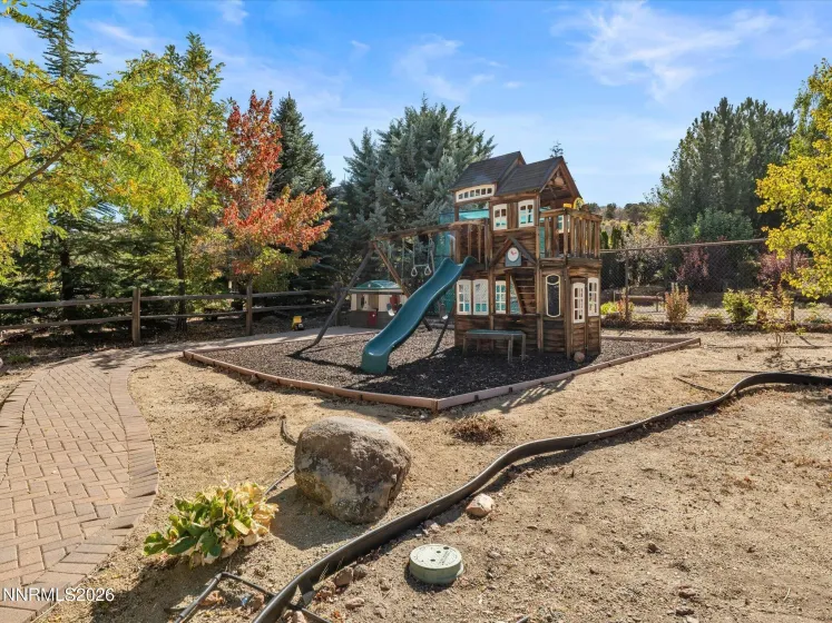 4249 Plateau, Reno, Nevada 89519, 4 Bedrooms Bedrooms, ,5 BathroomsBathrooms,Residential,Residential,Plateau,0,260012719