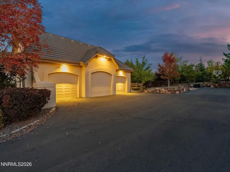 4249 Plateau, Reno, Nevada 89519, 4 Bedrooms Bedrooms, ,5 BathroomsBathrooms,Residential,Residential,Plateau,0,260012719