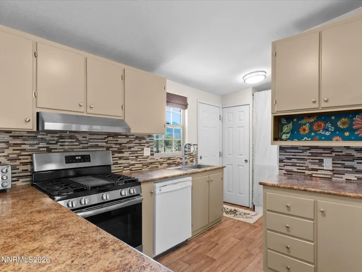 35 Rose Peak, Dayton, Nevada 89403, 3 Bedrooms Bedrooms, ,2 BathroomsBathrooms,Residential,Residential,Rose Peak,0,260012730