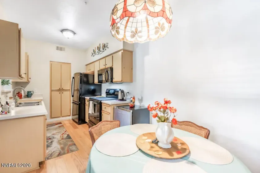 6850 Sharlands, Reno, Nevada 89523, 2 Bedrooms Bedrooms, ,2 BathroomsBathrooms,Residential,Residential,Sharlands,0,260012734