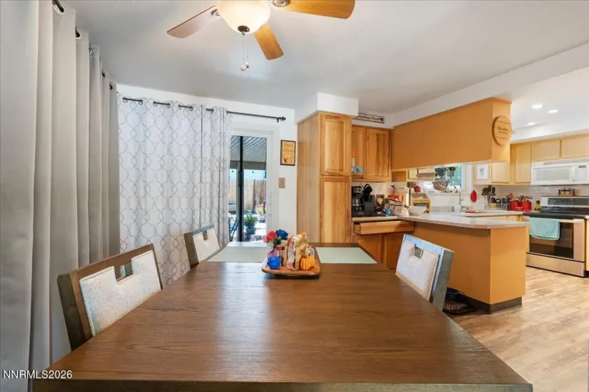 7353 Wallsend, Reno, Nevada 89511, 5 Bedrooms Bedrooms, ,3 BathroomsBathrooms,Residential,Residential,Wallsend,0,260012738