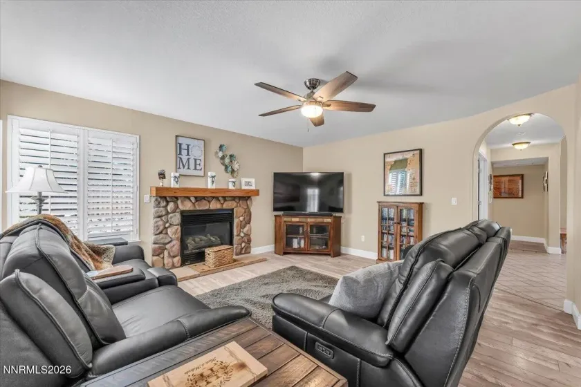 1880 Tess, Reno, Nevada 89511, 4 Bedrooms Bedrooms, ,3 BathroomsBathrooms,Residential,Residential,Tess,0,260012744