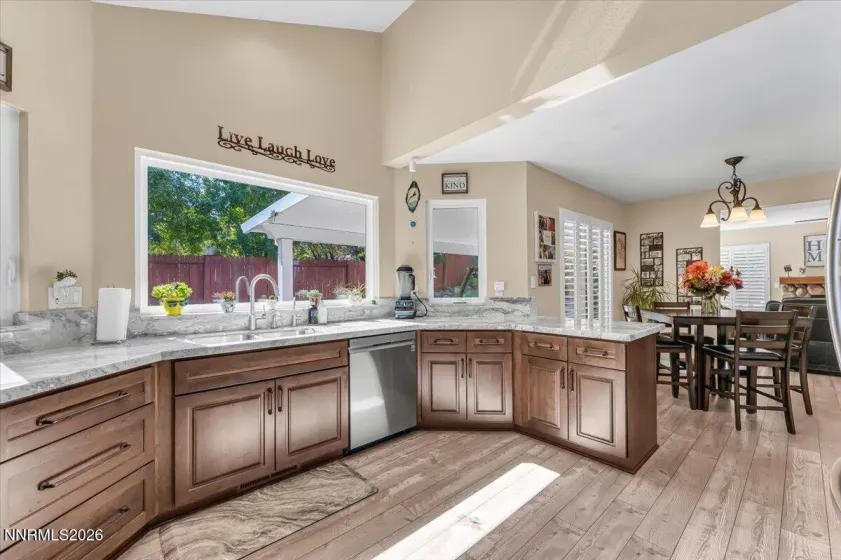 1880 Tess, Reno, Nevada 89511, 4 Bedrooms Bedrooms, ,3 BathroomsBathrooms,Residential,Residential,Tess,0,260012744