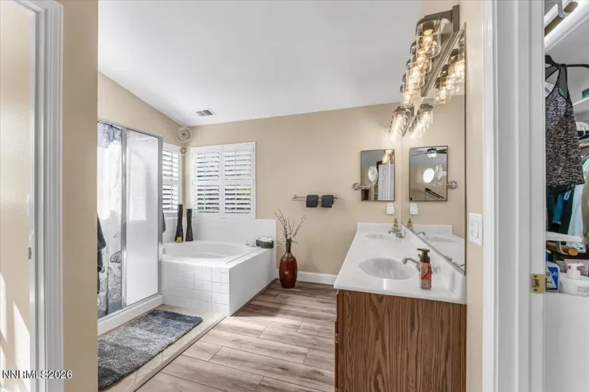 1880 Tess, Reno, Nevada 89511, 4 Bedrooms Bedrooms, ,3 BathroomsBathrooms,Residential,Residential,Tess,0,260012744