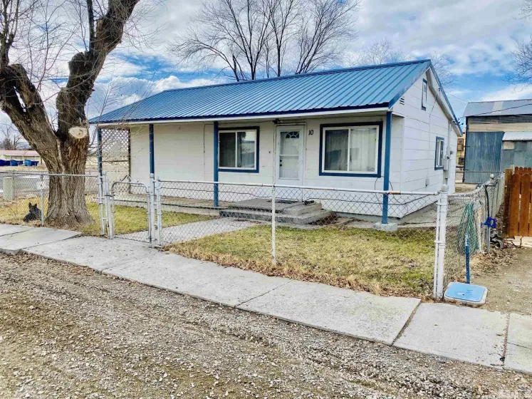 10 Olavarria, Mc Dermitt, Nevada 89421, ,2 BathroomsBathrooms,Residential Income,Residential,Olavarria,0,260012749