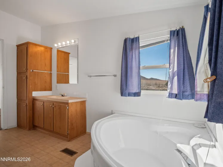 70 Mountain, Yerington, Nevada 89447, 4 Bedrooms Bedrooms, ,2 BathroomsBathrooms,Residential,Residential,Mountain,0,260012751