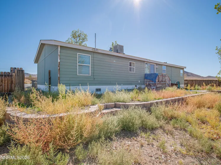 70 Mountain, Yerington, Nevada 89447, 4 Bedrooms Bedrooms, ,2 BathroomsBathrooms,Residential,Residential,Mountain,0,260012751