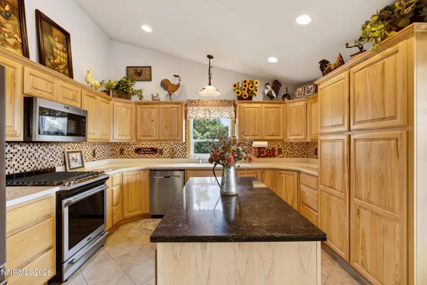 1530 Moss, Gardnerville, Nevada 89410, 3 Bedrooms Bedrooms, ,4 BathroomsBathrooms,Residential,Residential,Moss,0,260012752