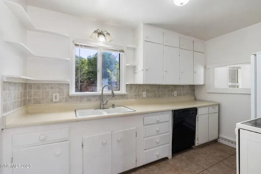 2060 Clear Acre, Reno, Nevada 89512, 3 Bedrooms Bedrooms, ,2 BathroomsBathrooms,Residential Income,Residential,Clear Acre,0,260012755