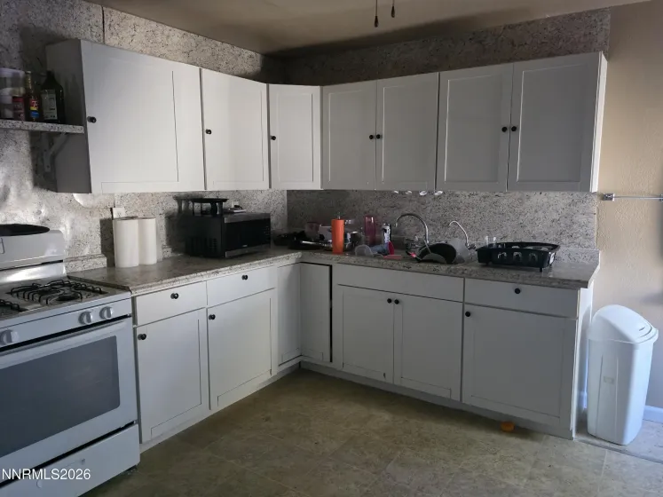 654 H, Hawthorne, Nevada 89415, 3 Bedrooms Bedrooms, ,2 BathroomsBathrooms,Residential,Residential,H,0,260012756