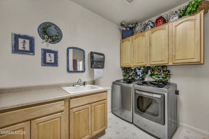1271 La Sierra, Minden, Nevada 89423, 4 Bedrooms Bedrooms, ,3 BathroomsBathrooms,Residential,Residential,La Sierra,0,260012761
