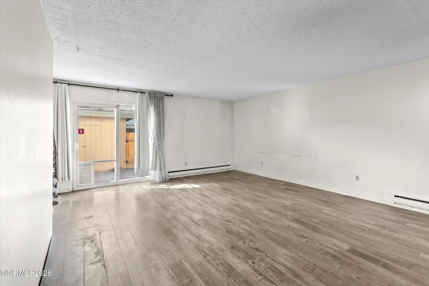 325 Smithridge, Reno, Nevada 89502, 2 Bedrooms Bedrooms, ,2 BathroomsBathrooms,Residential,Residential,Smithridge,0,260012762
