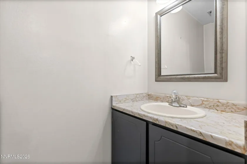 325 Smithridge, Reno, Nevada 89502, 2 Bedrooms Bedrooms, ,2 BathroomsBathrooms,Residential,Residential,Smithridge,0,260012762