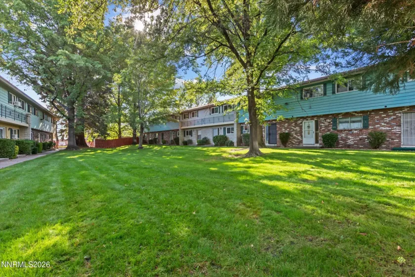 325 Smithridge, Reno, Nevada 89502, 2 Bedrooms Bedrooms, ,2 BathroomsBathrooms,Residential,Residential,Smithridge,0,260012762