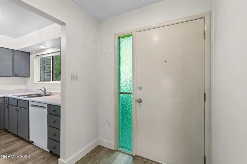 325 Smithridge, Reno, Nevada 89502, 2 Bedrooms Bedrooms, ,2 BathroomsBathrooms,Residential,Residential,Smithridge,0,260012762