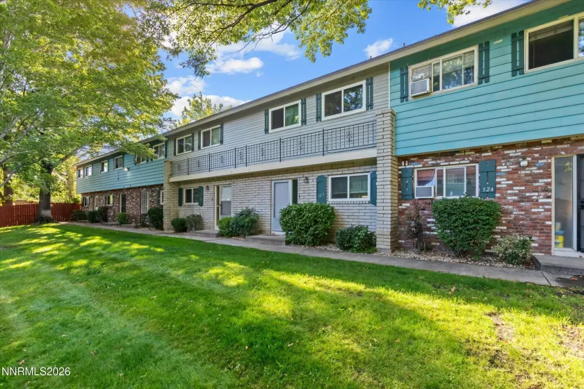 325 Smithridge, Reno, Nevada 89502, 2 Bedrooms Bedrooms, ,2 BathroomsBathrooms,Residential,Residential,Smithridge,0,260012762