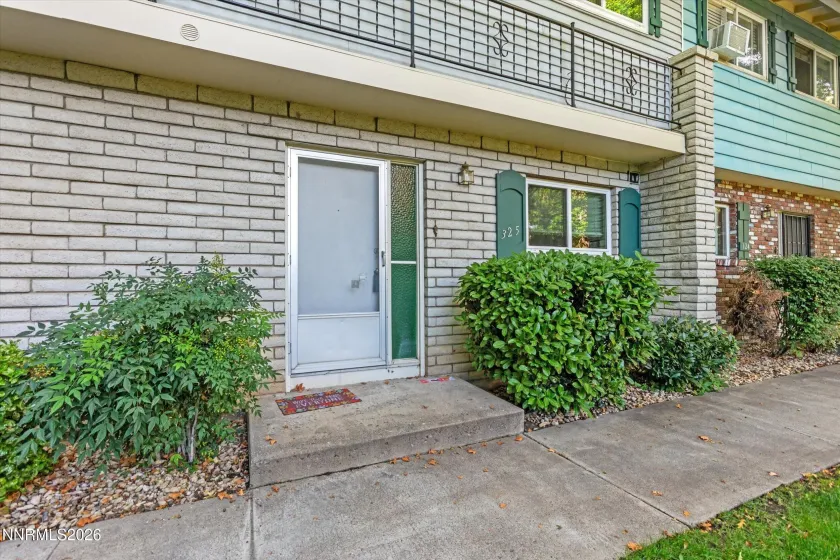 325 Smithridge, Reno, Nevada 89502, 2 Bedrooms Bedrooms, ,2 BathroomsBathrooms,Residential,Residential,Smithridge,0,260012762