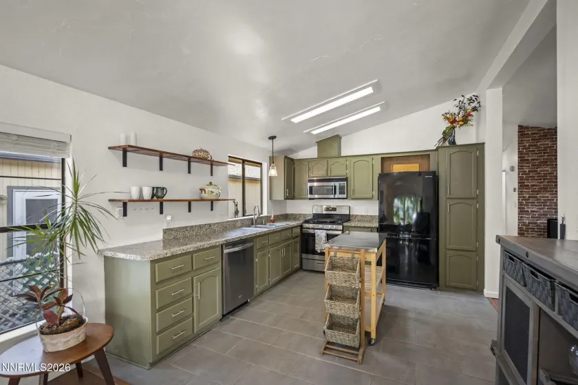 35 Ave De La Argent, Sparks, Nevada 89434, 3 Bedrooms Bedrooms, ,2 BathroomsBathrooms,Residential,Residential,Ave De La Argent,0,260012753