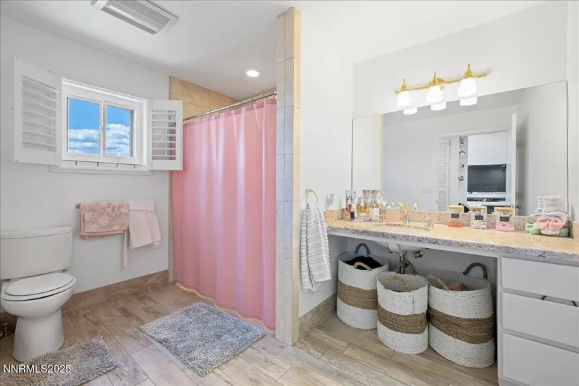 1275 Antelope Valley, Reno, Nevada 89508, 6 Bedrooms Bedrooms, ,6 BathroomsBathrooms,Residential,Residential,Antelope Valley,0,260012773