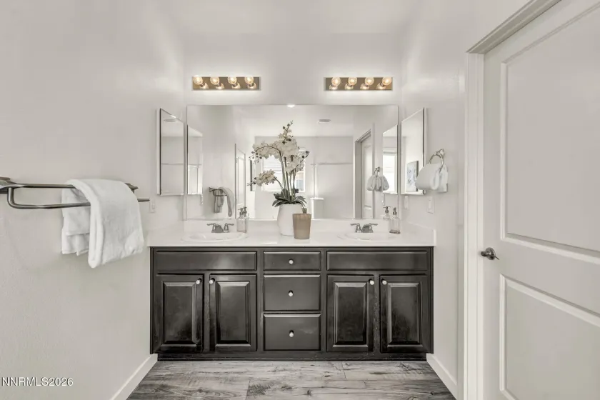 8355 Fenhollow, Verdi, Nevada 89439, 4 Bedrooms Bedrooms, ,3 BathroomsBathrooms,Residential,Residential,Fenhollow,0,260012775