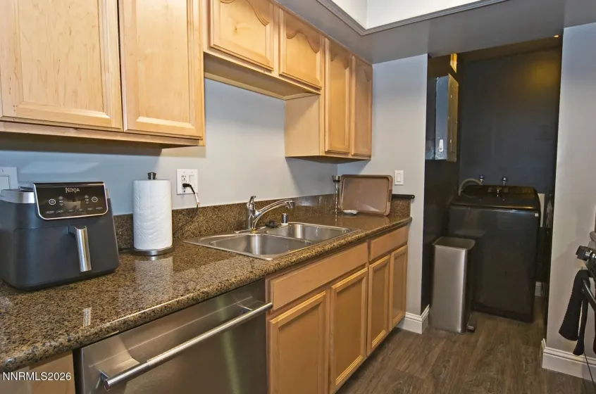 140 Griswold, Reno, Nevada 89503, 2 Bedrooms Bedrooms, ,1 BathroomBathrooms,Residential,Residential,Griswold,0,260012777