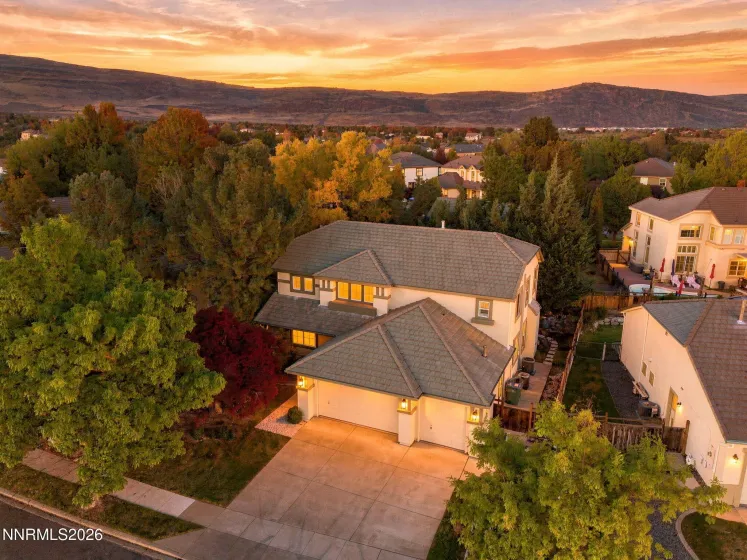 6758 Runnymede, Sparks, Nevada 89436, 4 Bedrooms Bedrooms, ,3 BathroomsBathrooms,Residential,Residential,Runnymede,0,260012779