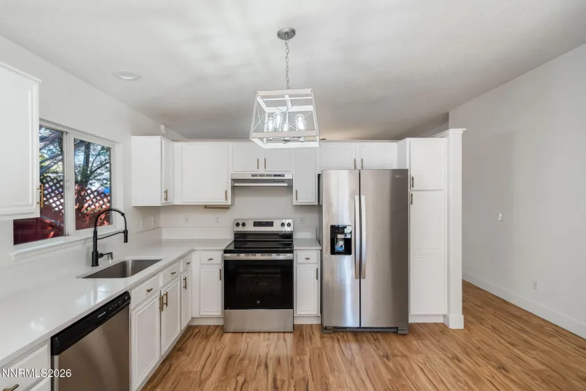 7090 Strauss, Sun Valley, Nevada 89433, 3 Bedrooms Bedrooms, ,2 BathroomsBathrooms,Residential,Residential,Strauss,0,260012780