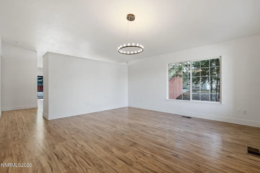 7090 Strauss, Sun Valley, Nevada 89433, 3 Bedrooms Bedrooms, ,2 BathroomsBathrooms,Residential,Residential,Strauss,0,260012780