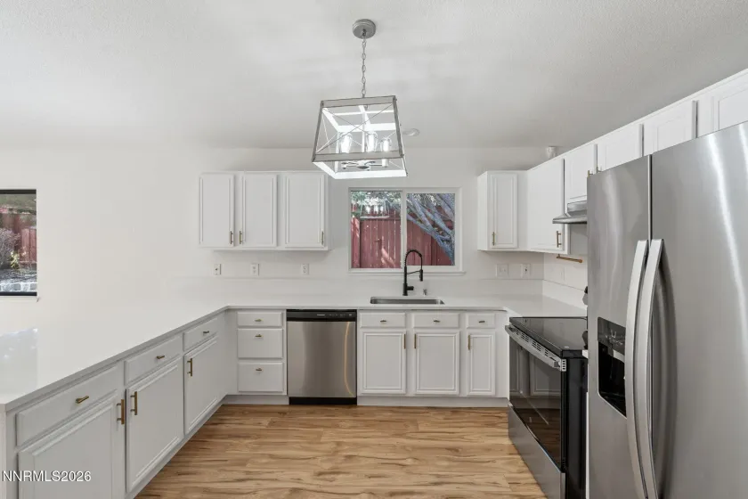 7090 Strauss, Sun Valley, Nevada 89433, 3 Bedrooms Bedrooms, ,2 BathroomsBathrooms,Residential,Residential,Strauss,0,260012780