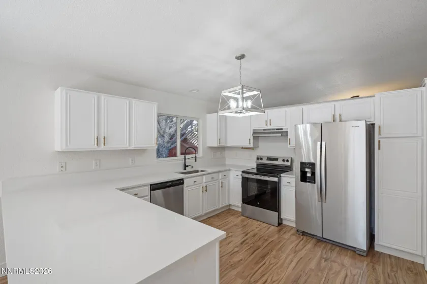 7090 Strauss, Sun Valley, Nevada 89433, 3 Bedrooms Bedrooms, ,2 BathroomsBathrooms,Residential,Residential,Strauss,0,260012780