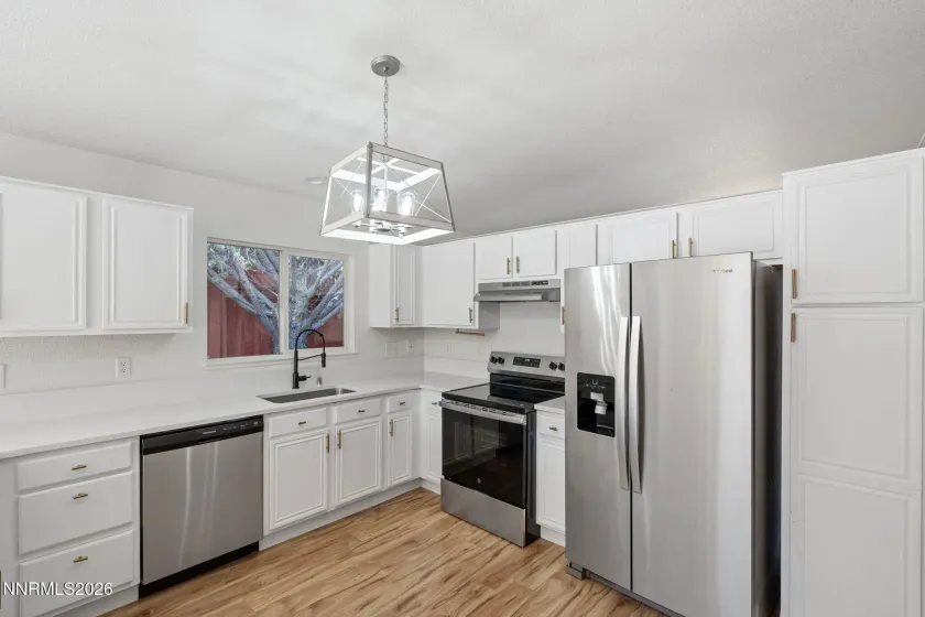 7090 Strauss, Sun Valley, Nevada 89433, 3 Bedrooms Bedrooms, ,2 BathroomsBathrooms,Residential,Residential,Strauss,0,260012780