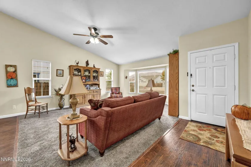 2160 Lenticular, Sparks, Nevada 89441, 5 Bedrooms Bedrooms, ,3 BathroomsBathrooms,Residential,Residential,Lenticular,0,260012796