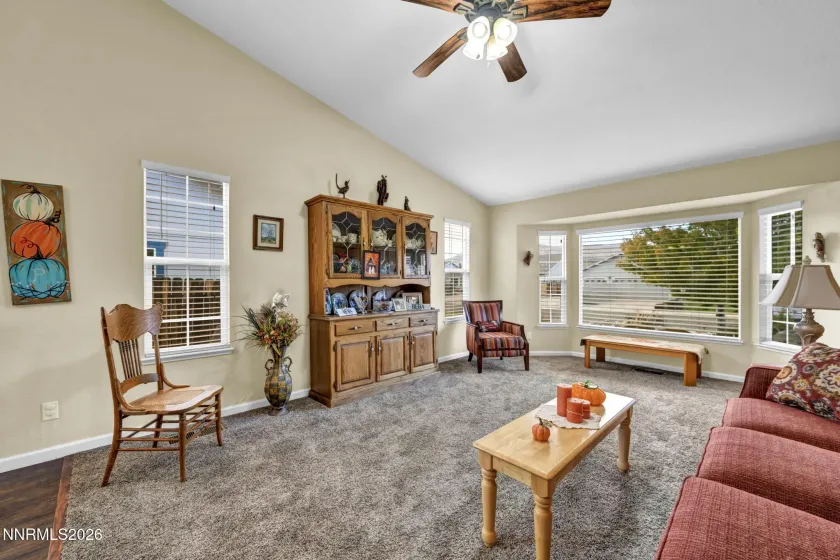 2160 Lenticular, Sparks, Nevada 89441, 5 Bedrooms Bedrooms, ,3 BathroomsBathrooms,Residential,Residential,Lenticular,0,260012796