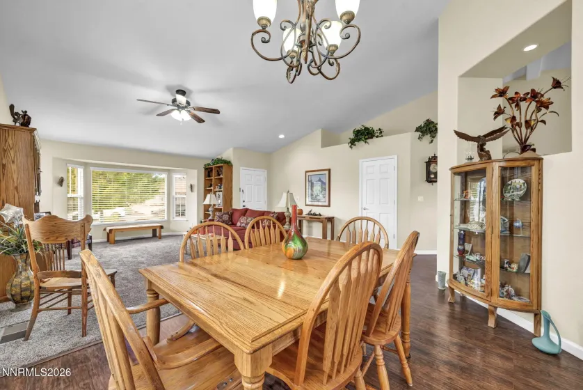 2160 Lenticular, Sparks, Nevada 89441, 5 Bedrooms Bedrooms, ,3 BathroomsBathrooms,Residential,Residential,Lenticular,0,260012796