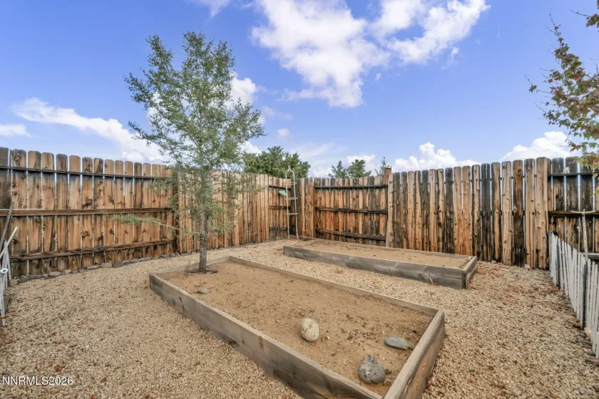 2160 Lenticular, Sparks, Nevada 89441, 5 Bedrooms Bedrooms, ,3 BathroomsBathrooms,Residential,Residential,Lenticular,0,260012796