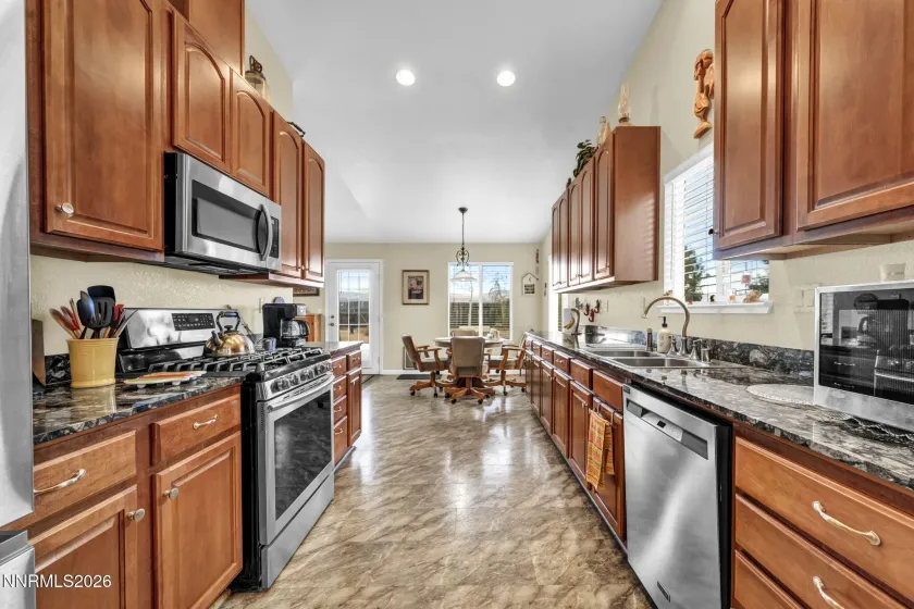 2160 Lenticular, Sparks, Nevada 89441, 5 Bedrooms Bedrooms, ,3 BathroomsBathrooms,Residential,Residential,Lenticular,0,260012796