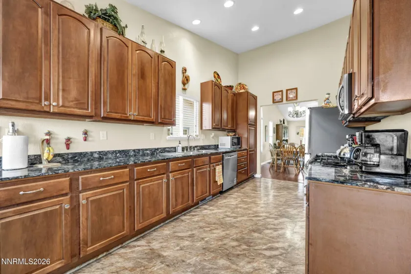 2160 Lenticular, Sparks, Nevada 89441, 5 Bedrooms Bedrooms, ,3 BathroomsBathrooms,Residential,Residential,Lenticular,0,260012796