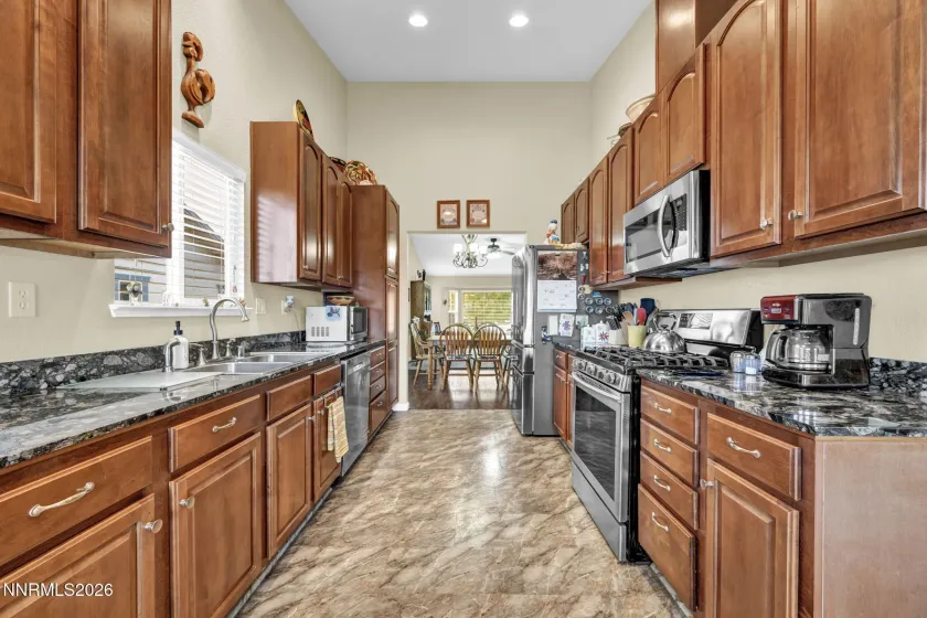 2160 Lenticular, Sparks, Nevada 89441, 5 Bedrooms Bedrooms, ,3 BathroomsBathrooms,Residential,Residential,Lenticular,0,260012796