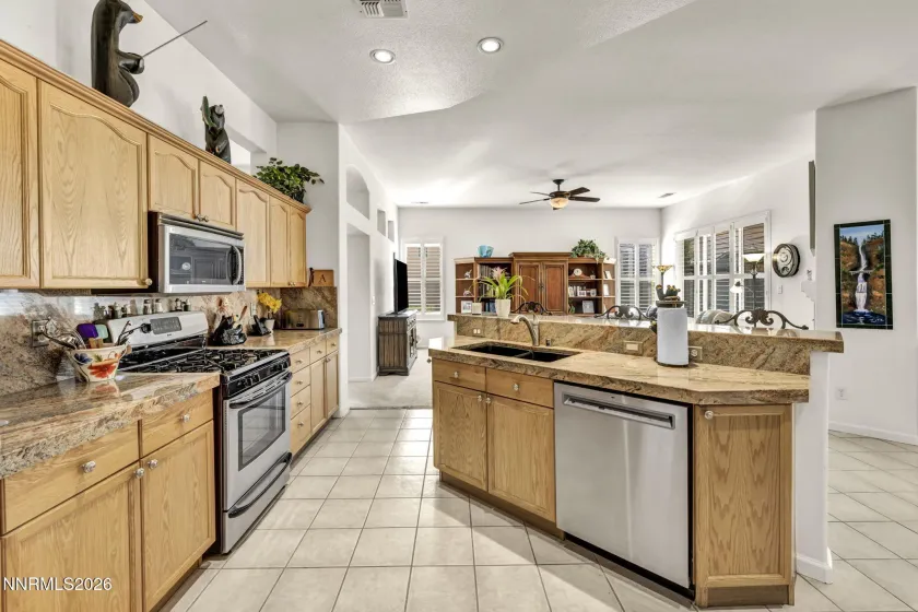 1275 Fox Glen, Reno, Nevada 89521, 4 Bedrooms Bedrooms, ,2 BathroomsBathrooms,Residential,Residential,Fox Glen,0,260012798