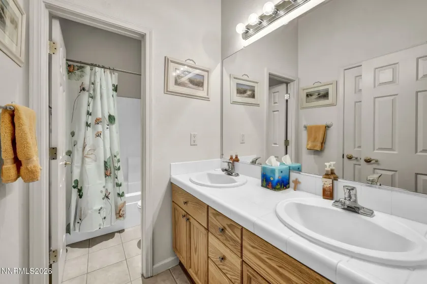 1275 Fox Glen, Reno, Nevada 89521, 4 Bedrooms Bedrooms, ,2 BathroomsBathrooms,Residential,Residential,Fox Glen,0,260012798