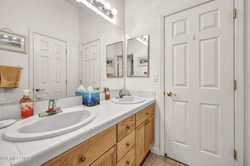 1275 Fox Glen, Reno, Nevada 89521, 4 Bedrooms Bedrooms, ,2 BathroomsBathrooms,Residential,Residential,Fox Glen,0,260012798