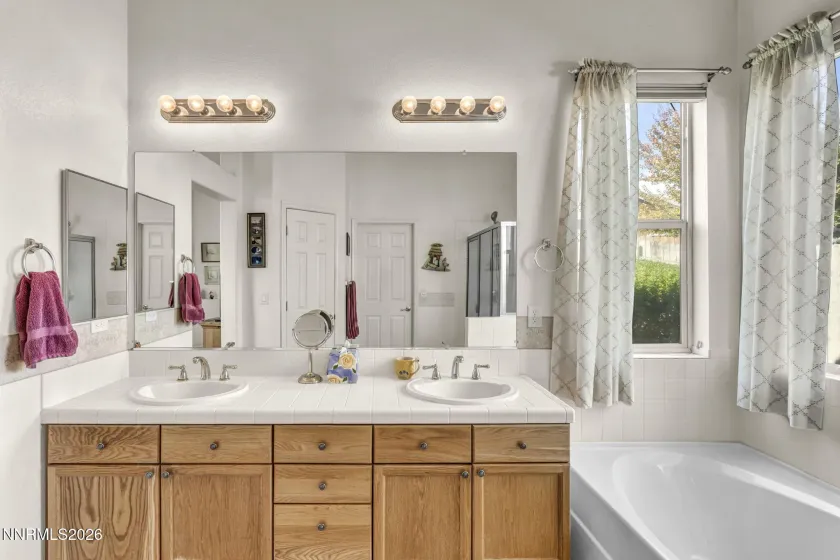 1275 Fox Glen, Reno, Nevada 89521, 4 Bedrooms Bedrooms, ,2 BathroomsBathrooms,Residential,Residential,Fox Glen,0,260012798